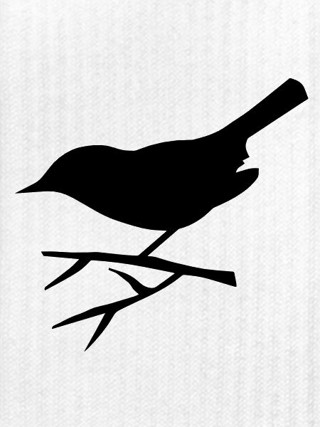 Vogel sitzt auf dem Ast