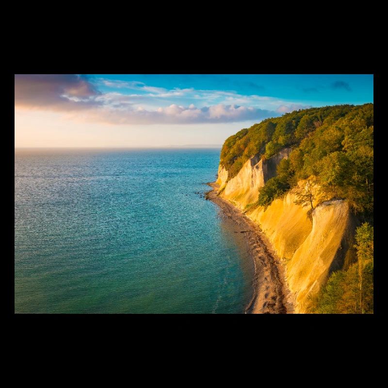 Côte de craie à la lumière dorée