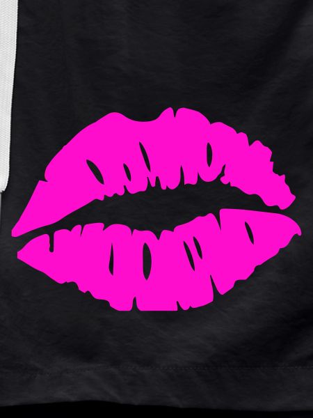 kiss lips