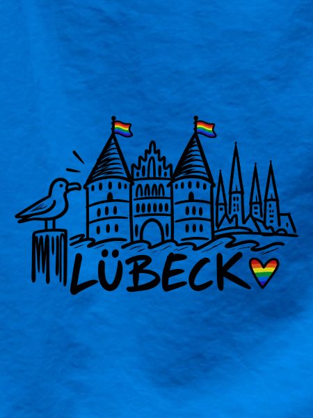 Lübeck mit Regenbogenfahnen