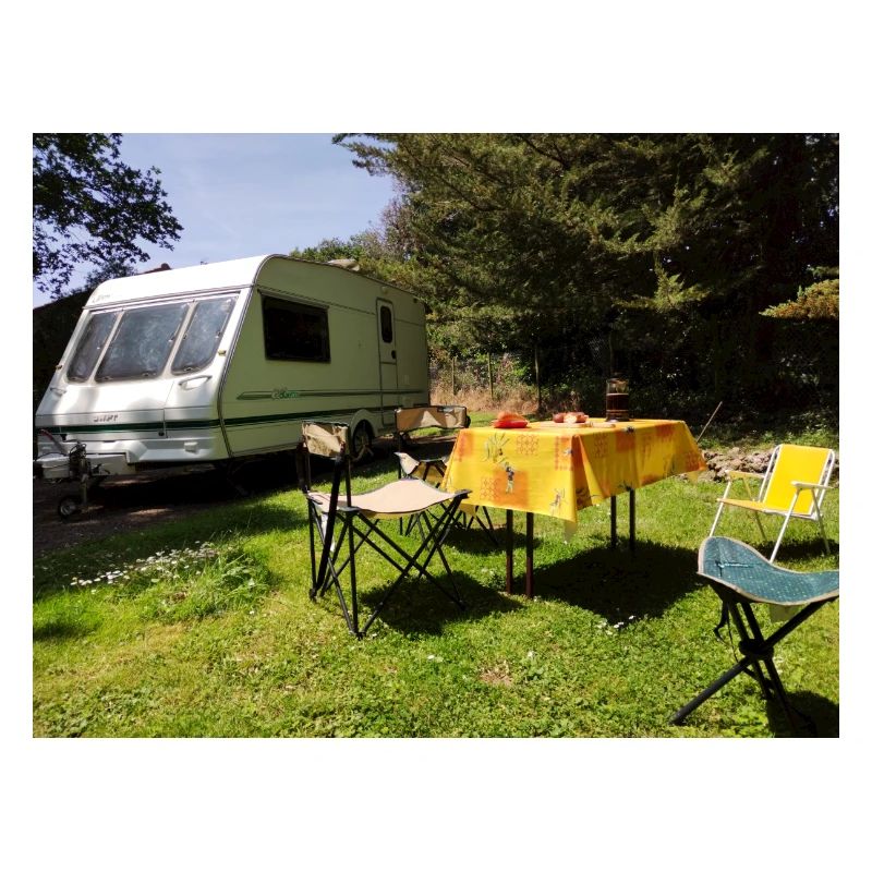 Wohnwagen in der Sonne
