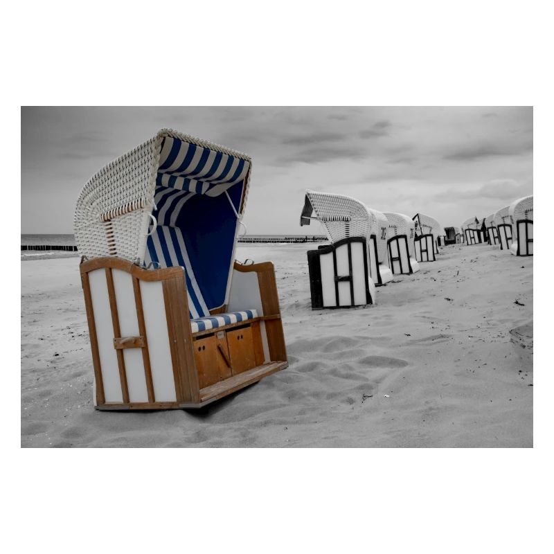 Chaise de plage au bord de la mer Baltique