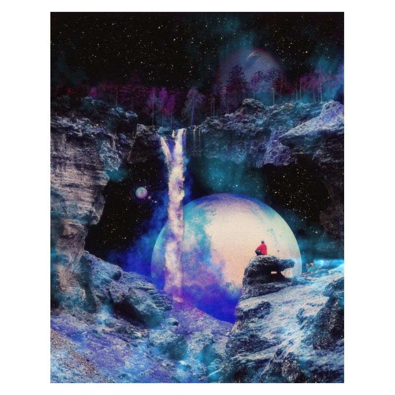 Weltraumhöhle mit Wasserfall