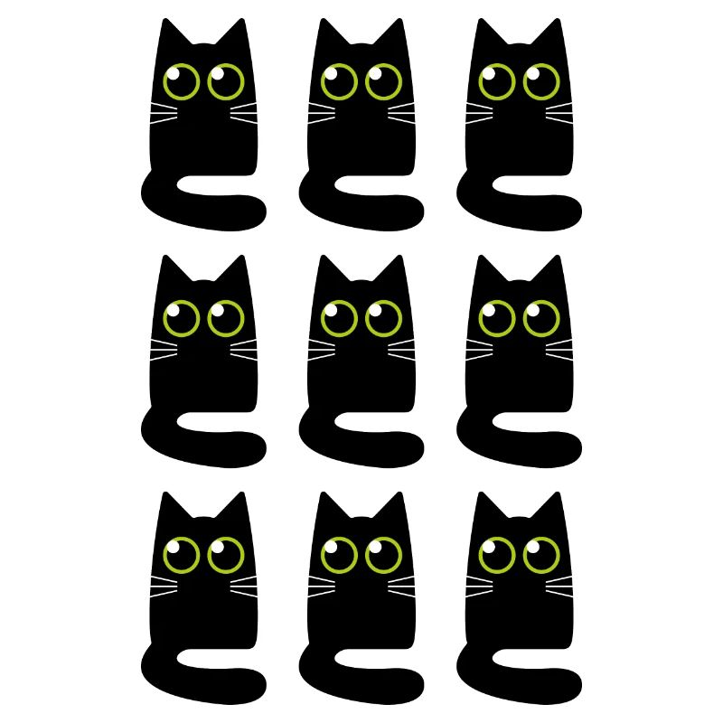Neuf Petits Chats Noirs