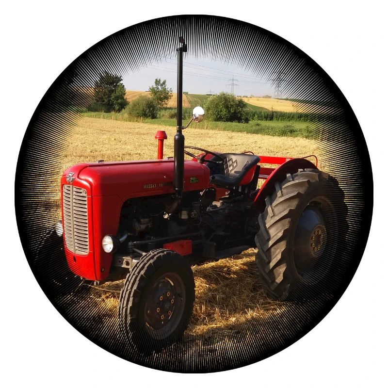 Roter Vintage Traktor Feld