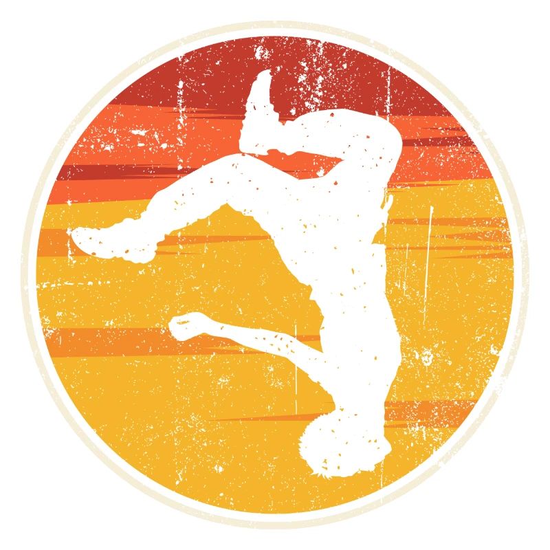 Saut en silhouette couchant de soleil