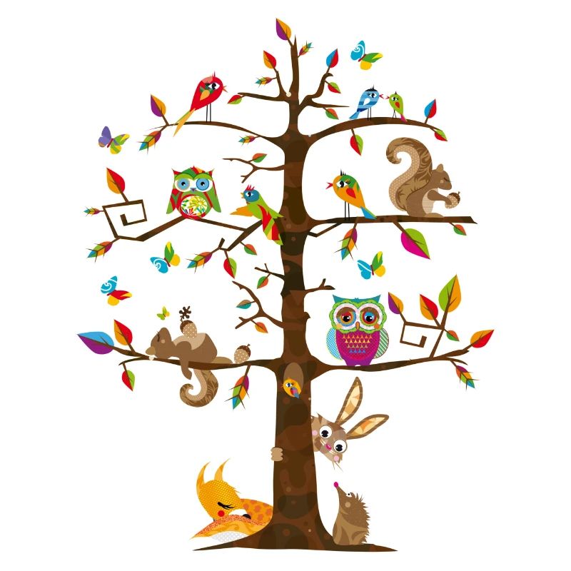 Ein Baum und viele Tiere