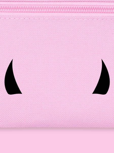 devil horns