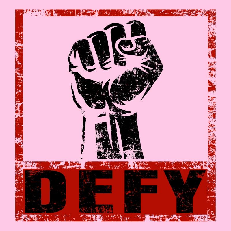 Strong & Clear – Statement Tee DEFY