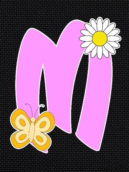 Lettre M avec papillon