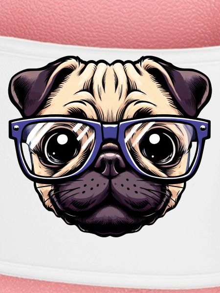 Nerdiger Mops mit Brille