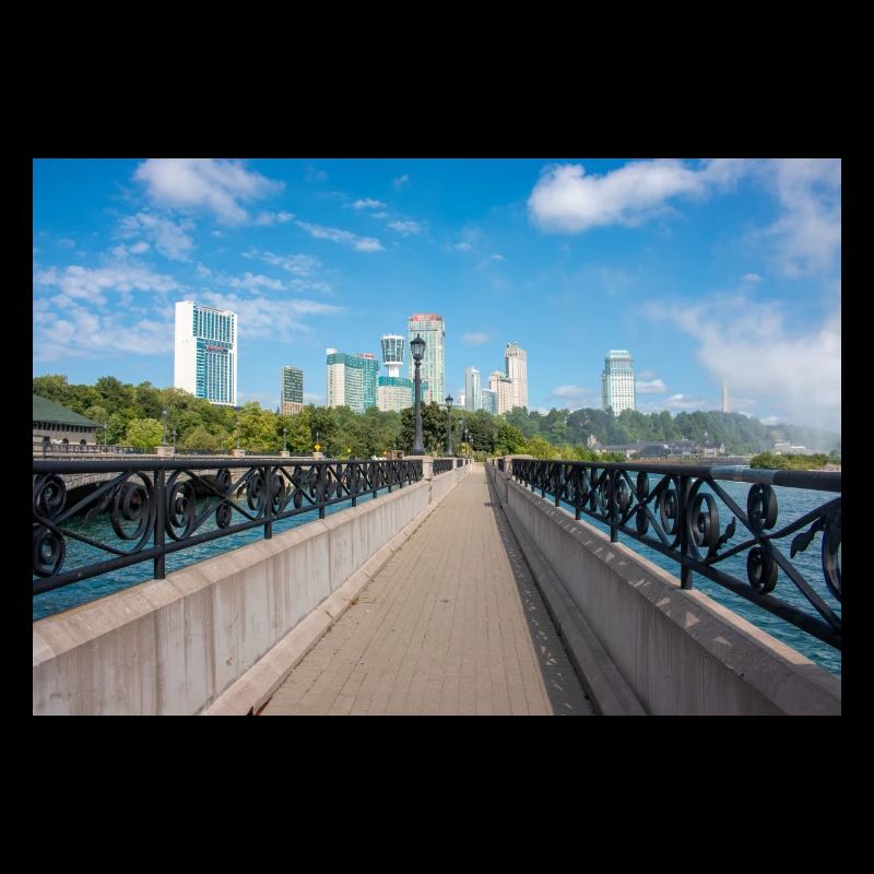 Panorama de la ville de Niagara et des chutes du Niagara