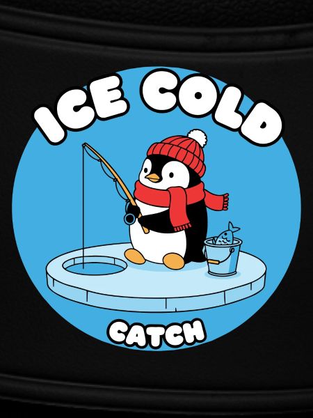 Eisfrost Pinguin fängt Eisfisch
