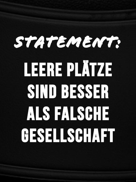 Leere Plätze – Ehrliches Statement Design
