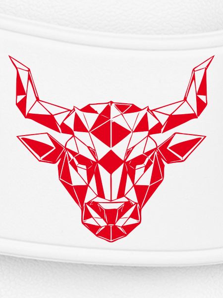 Roter Low-Poly Stierkopf