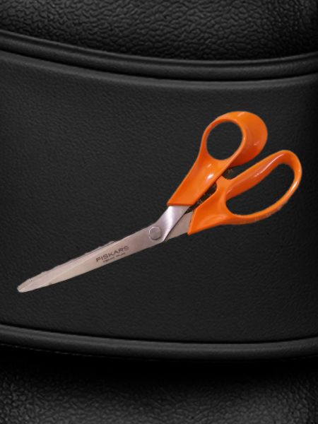 Ciseaux orange