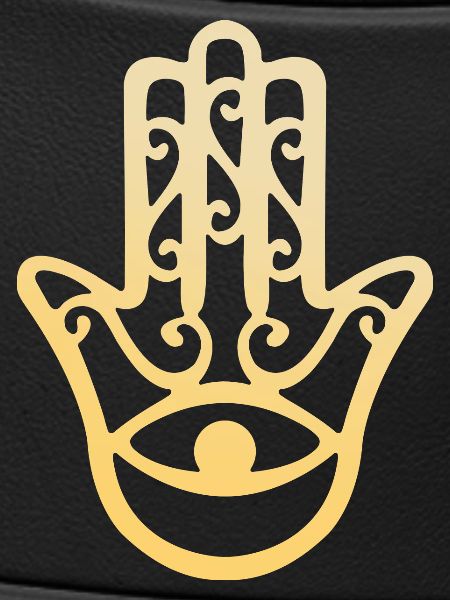 Fatma hand