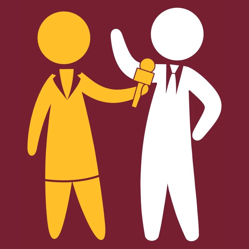 Le journaliste parle dans le micro