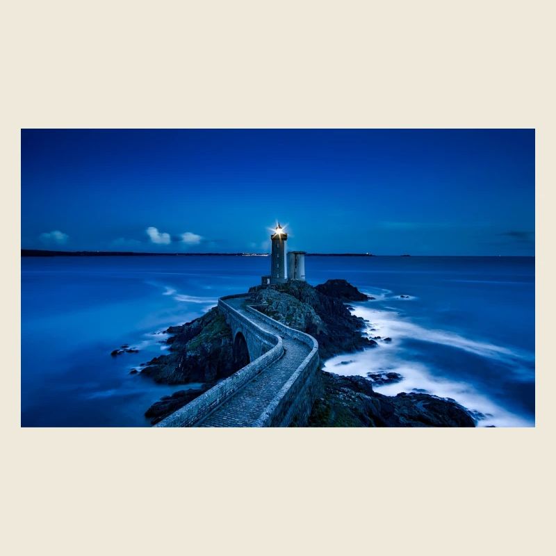 Küste mit Leuchtturm