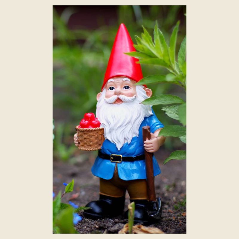 Nain de jardin avec panier
