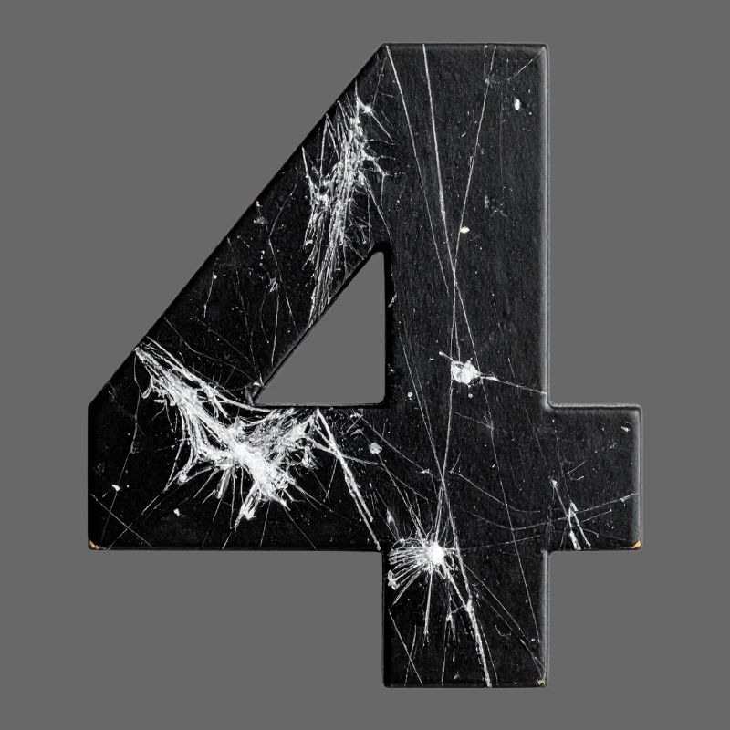 Black four-scratch pattern