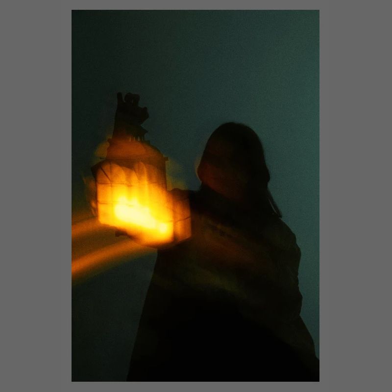Nachtlicht im Schatten