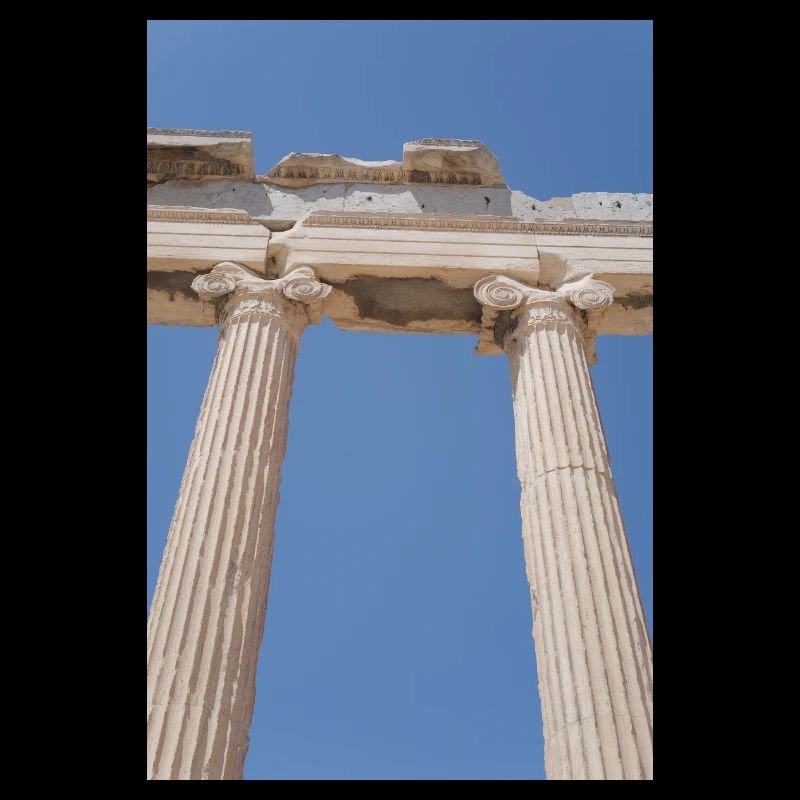 Antike Säulen unter blauem Himmel, Akropolis 