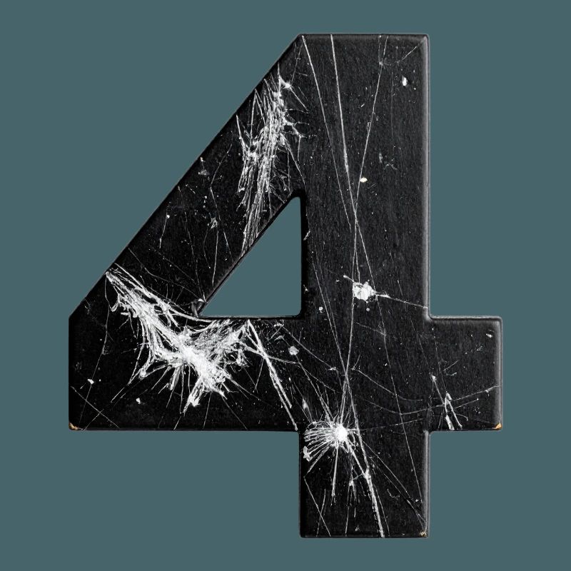 Black four-scratch pattern