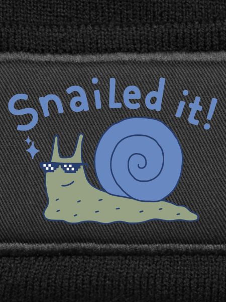 Snail mit Pixelbrille