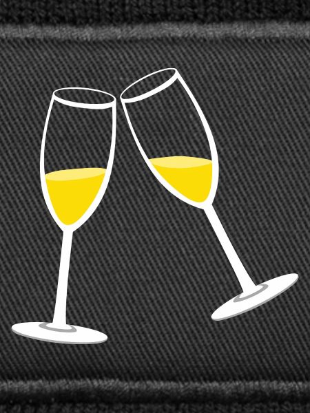 Anstoßen: Zwei Sekt Gläser
