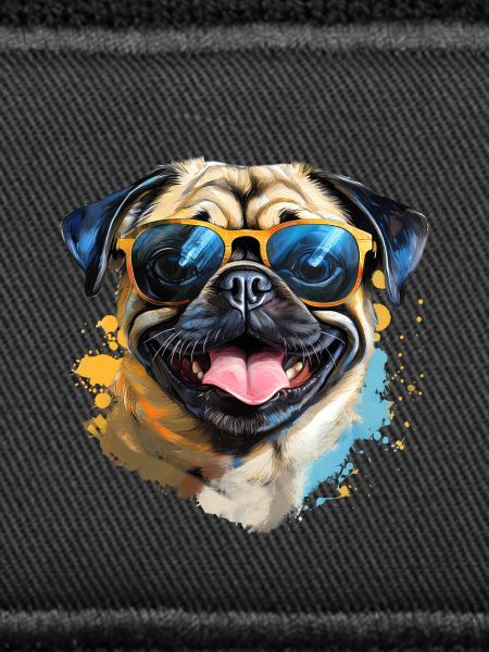 Mops mit Sonnenbrille