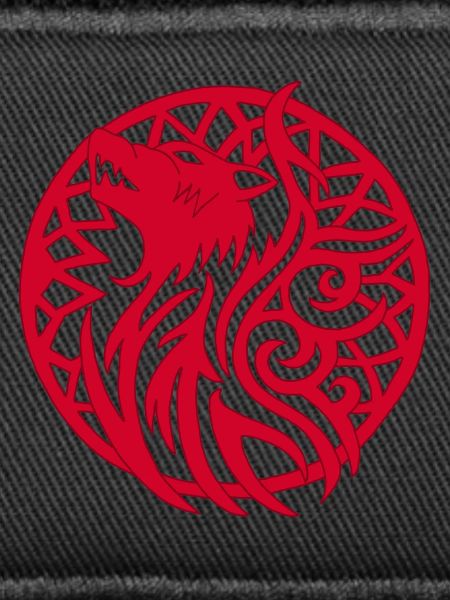 Roter Wolf und Glücksbringer