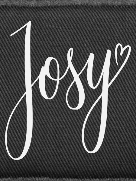 Josy Script Heart Design