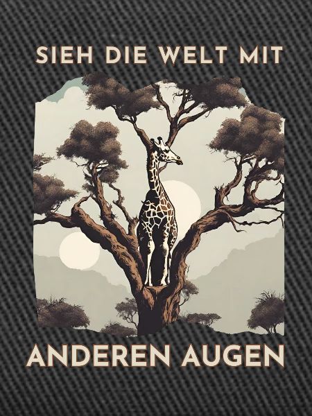 Giraffenblick im Baumdschungel