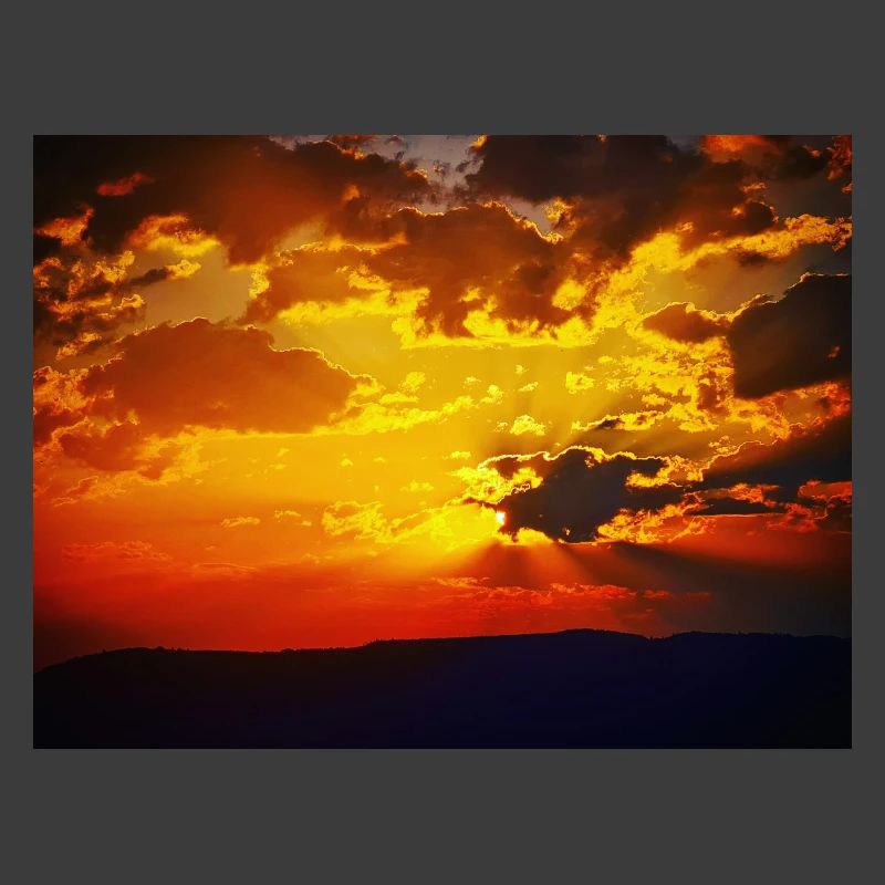 Rayons de feu du coucher de soleil