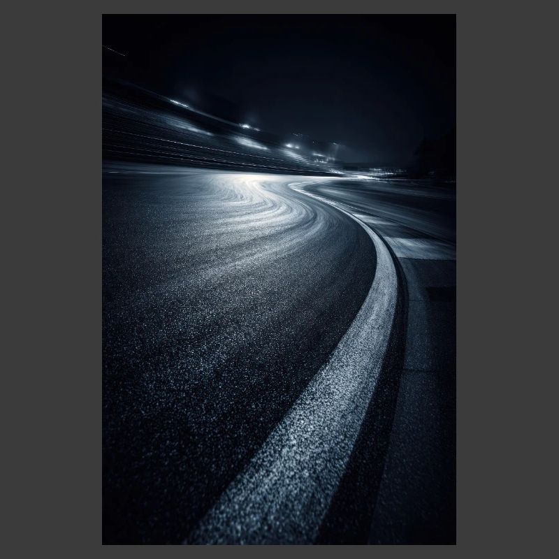 Nachtstraßen-Lichtpfade