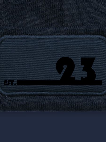 23_Black
