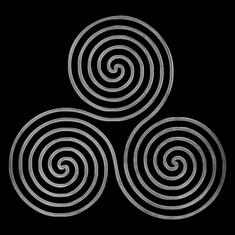 celtic triple Spiral - oneline antique silver