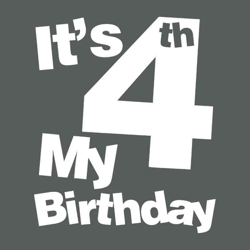 Graphisme en caractères gras pour son 4e anniversaire