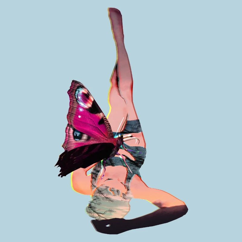 Femme allongée avec papillon