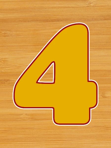 4 - Vier