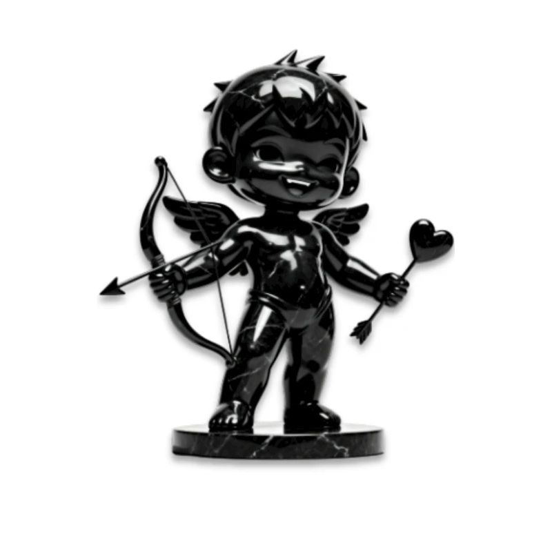 Schwarzer Amor mit Bogen