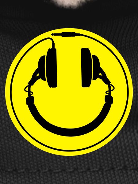 Headphones smiley wire plug