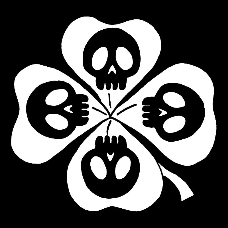 Têtes de mort et trèfle à quatre feuilles blanc