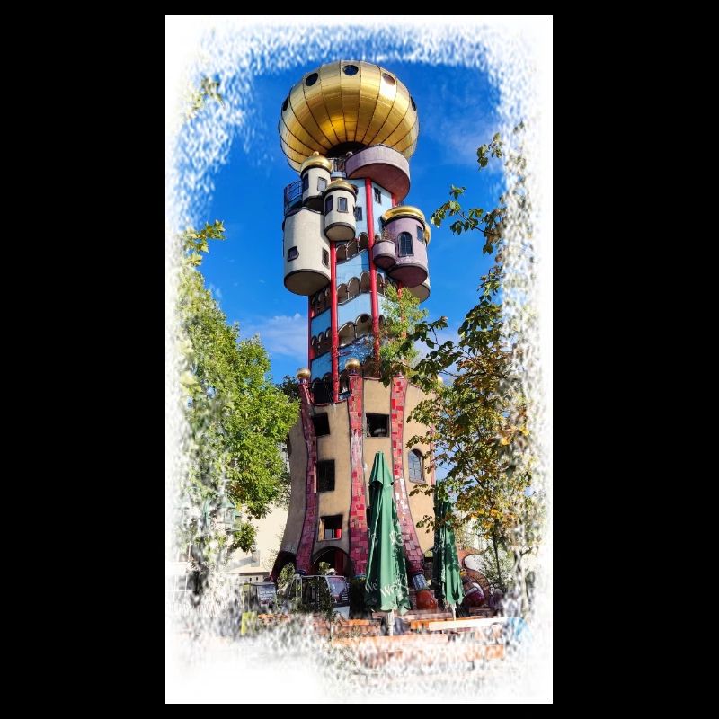 Kunterbunter Turm beim Kuchlbauer