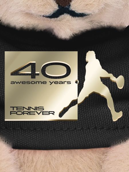 40 years young tennis player