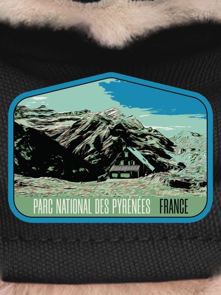 Pyrenees Landscape Escutcheon: Authentic Nature