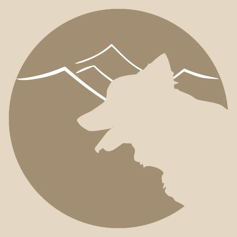 Hundsilhouette im Gebirge oder Dünen