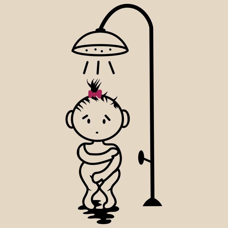 fille timide sous la douche