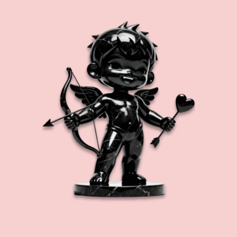 Schwarzer Amor mit Bogen